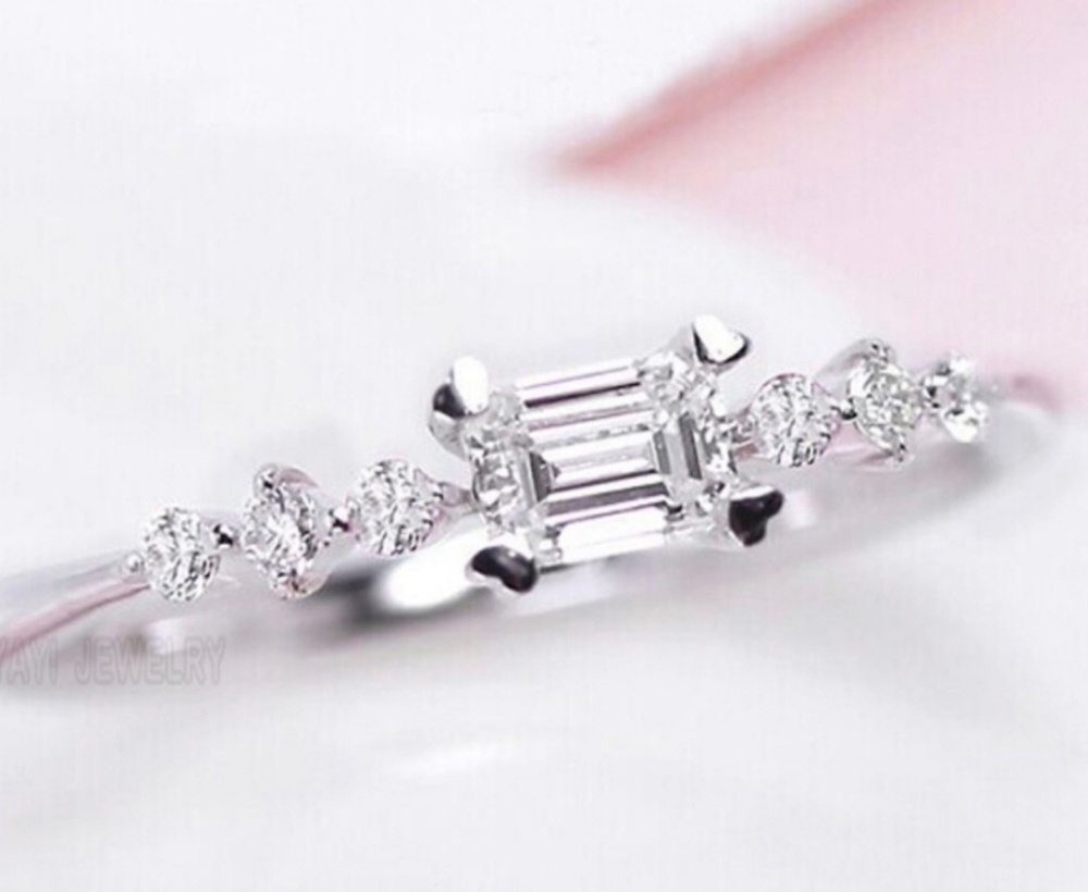 925 Sterling Silver White Sapphire Ring